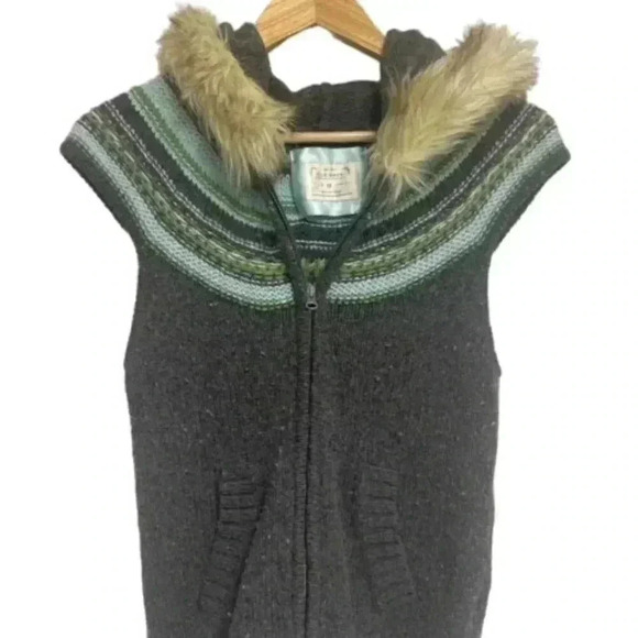 Old Navy Sweaters - Vintage 90's Old Navy Lambswool Blend Knit Fur Trim Hood Cap Sleeve Seater Vest